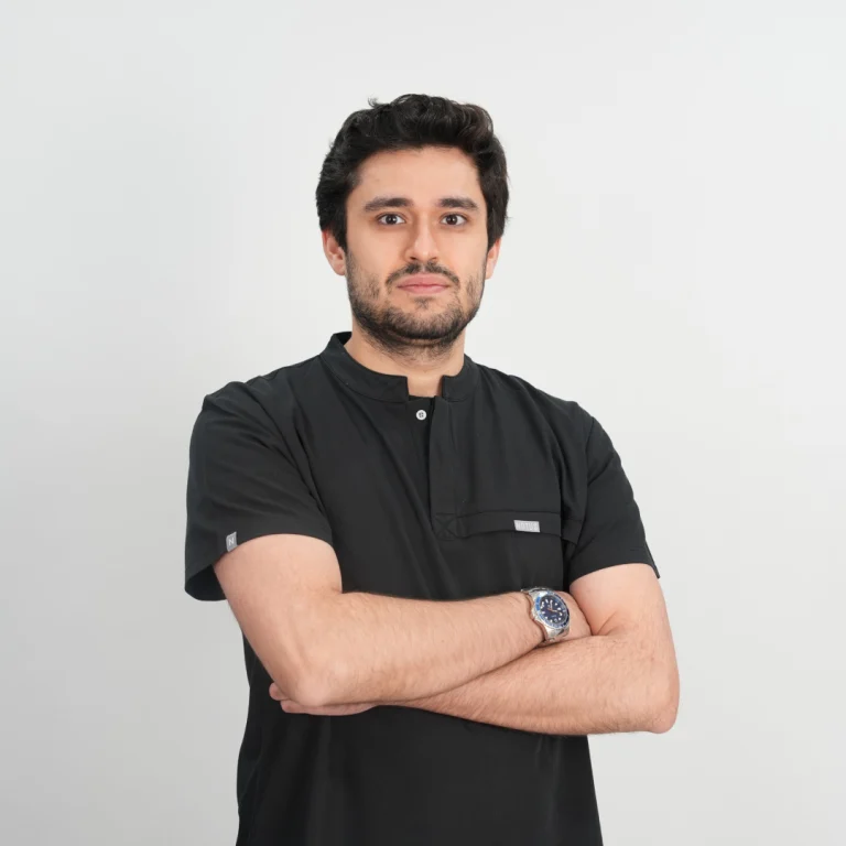 Dt. Özgür Özeler